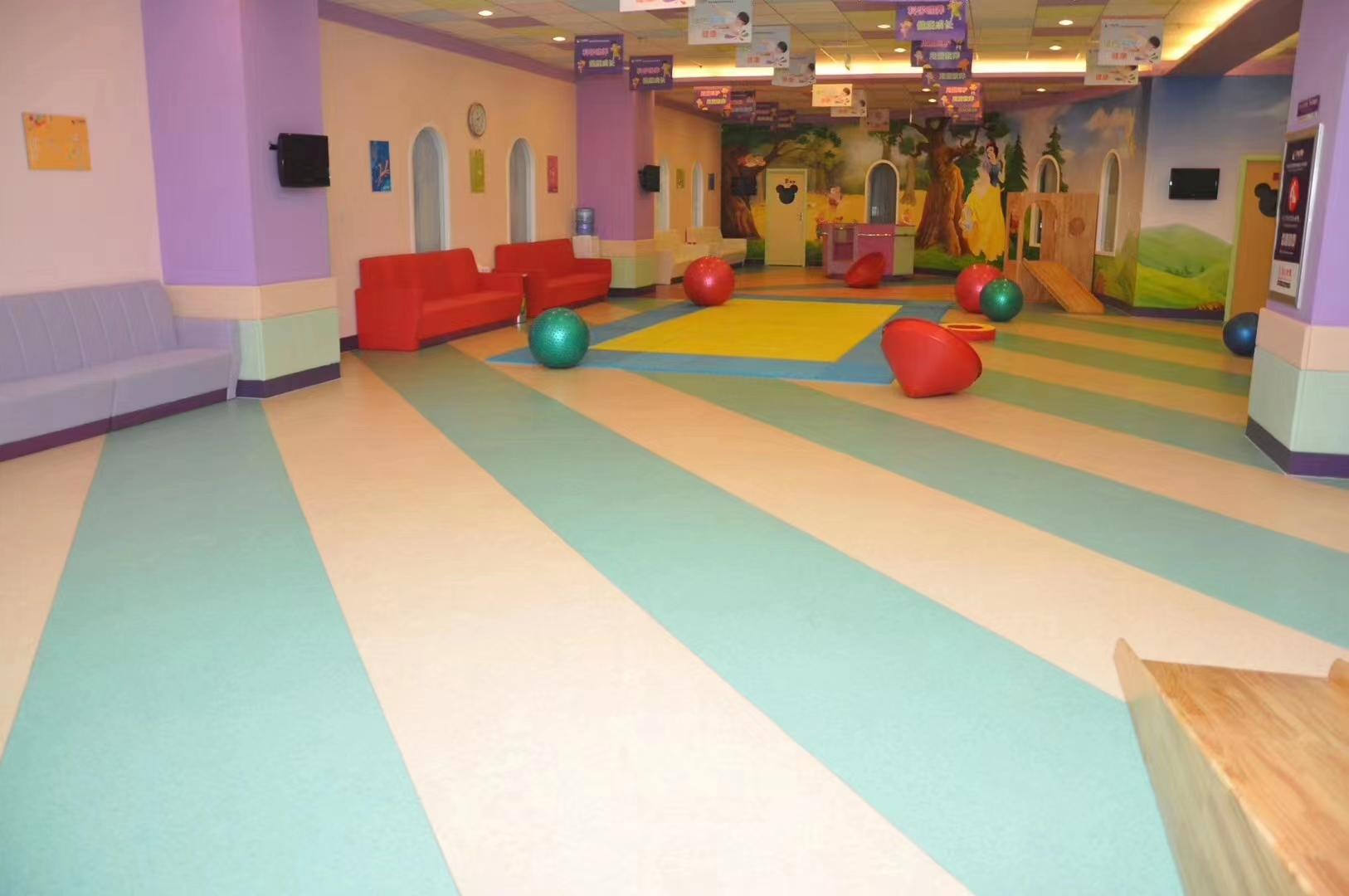 PVC胶地板施工工艺流程和技术要求